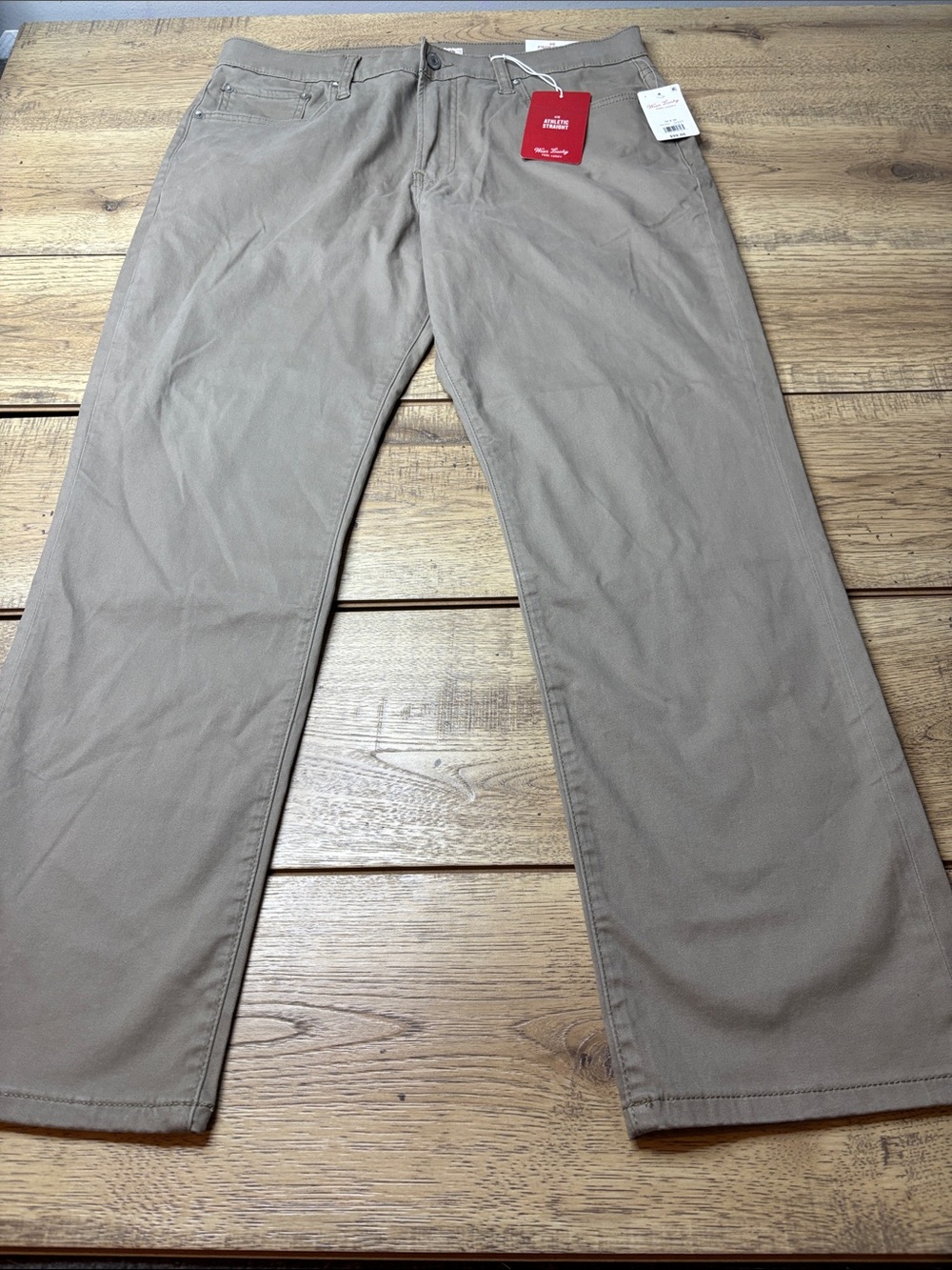 Lucky Brand Men's Athletic Straight Chinos in Taupe Size 34x30 - NWT